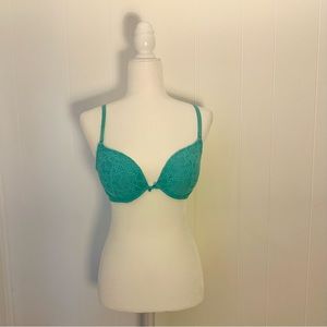 Victoria’s Secret Push Up Bra Size 32D